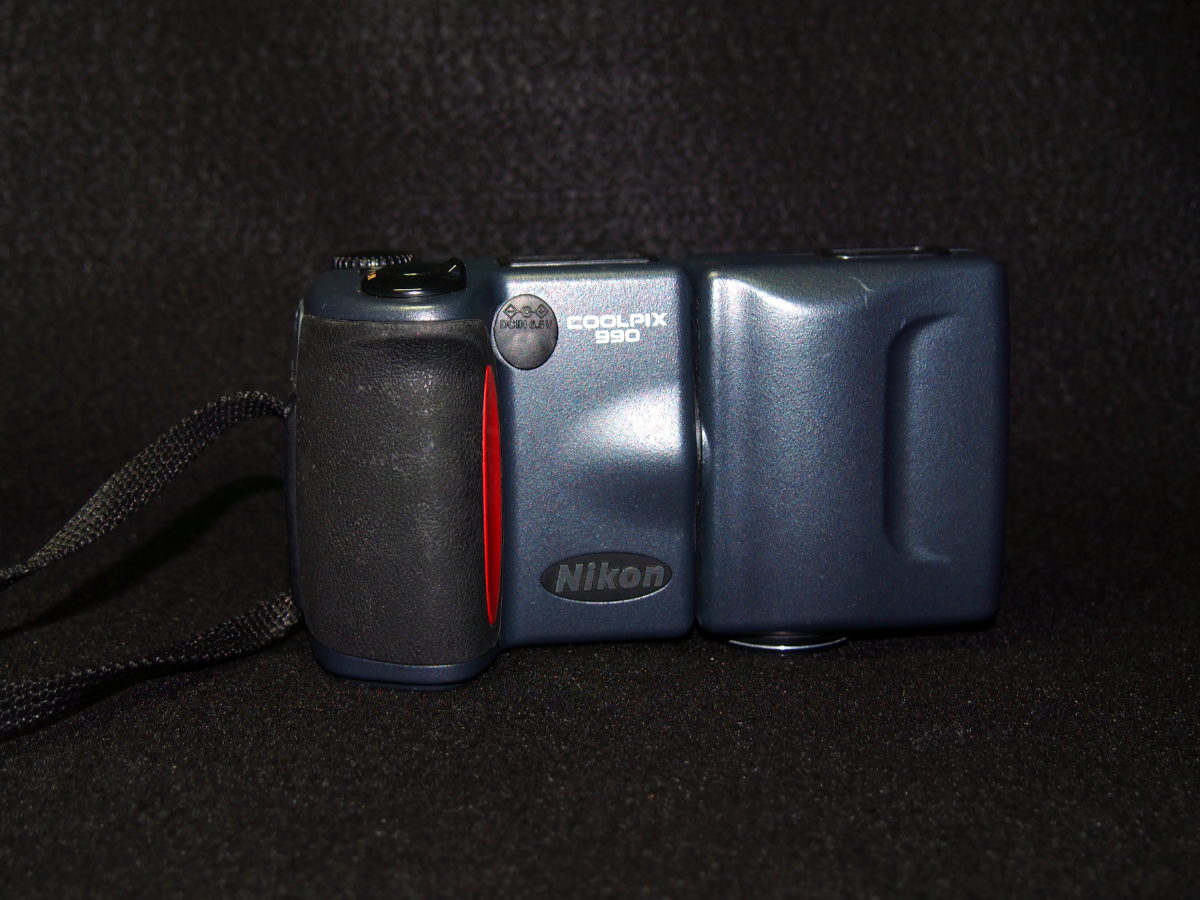 Nikon Coolpix 990