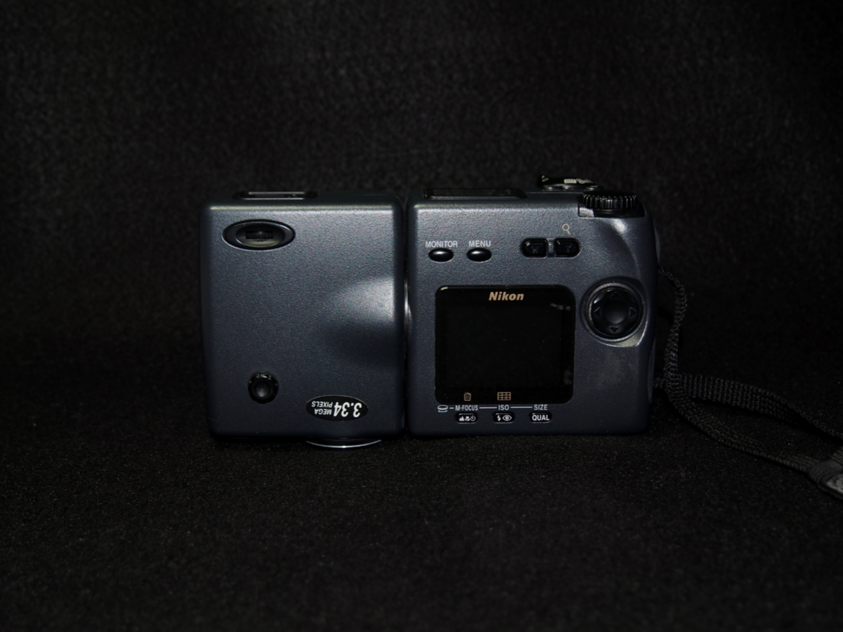 Nikon Coolpix 990