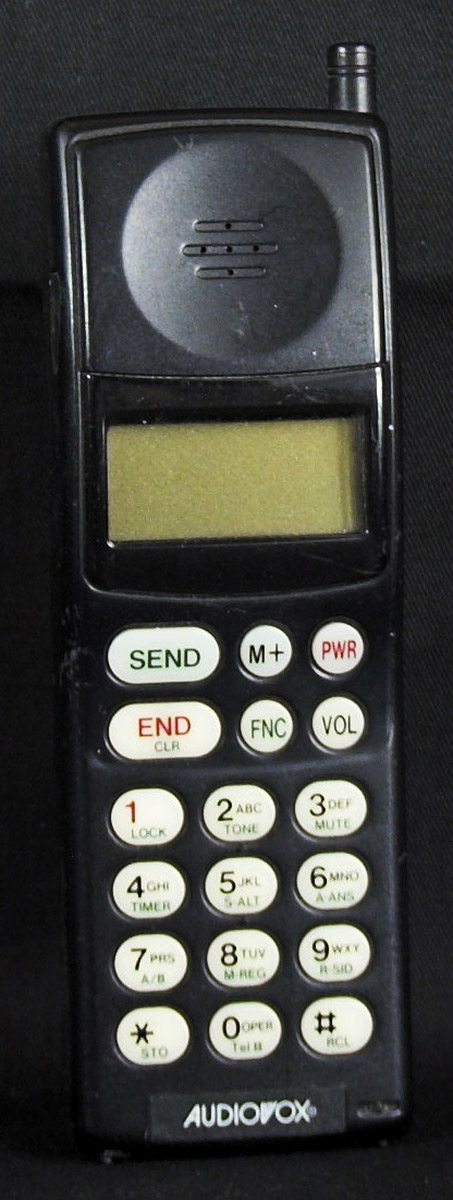 Audiovox candy bar phone