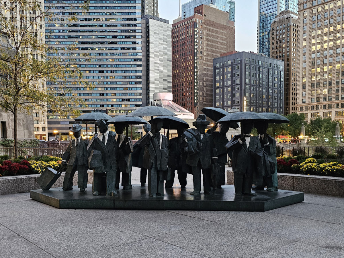 The Gentlemen Statues